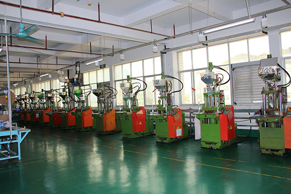 ZLG理工安裝廣西亞大科技有限公司玻璃鋼負(fù)壓風(fēng)機(jī)